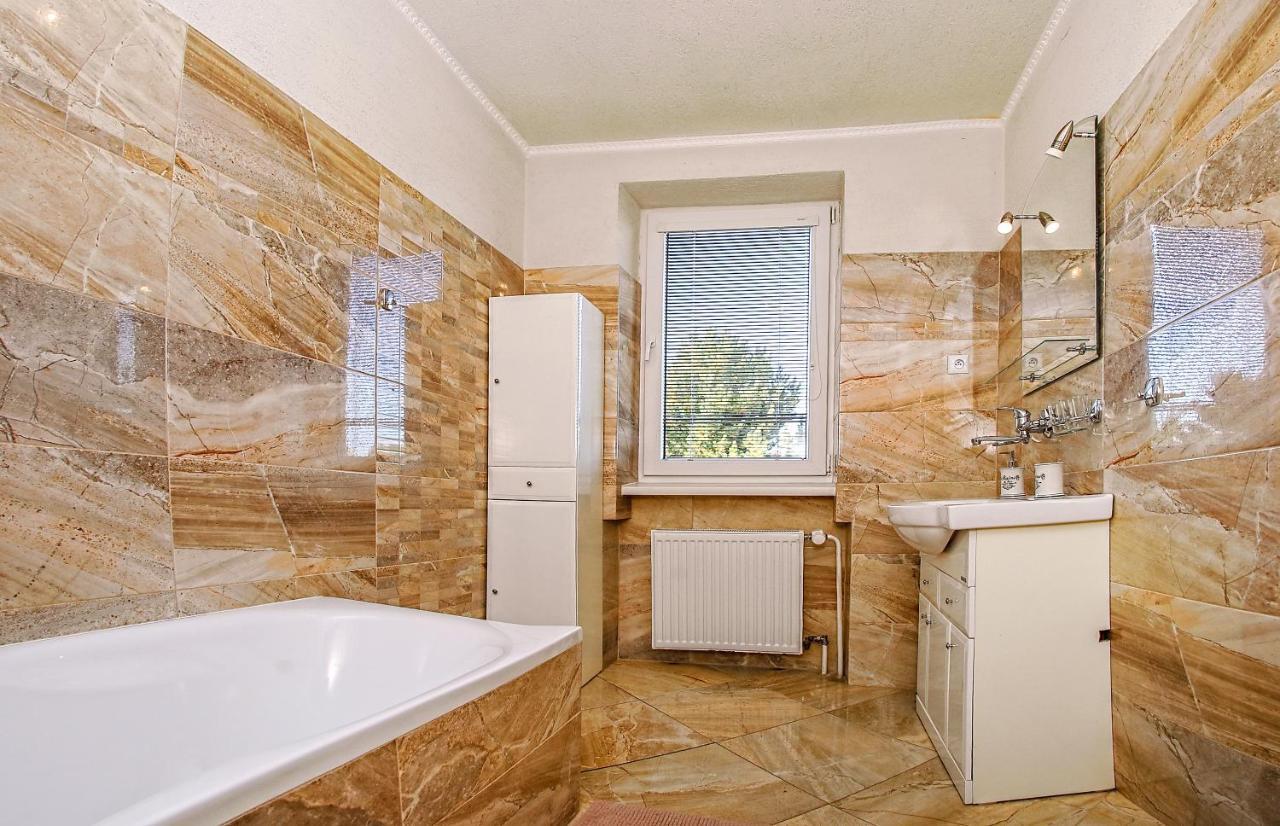 Laura Apartmán